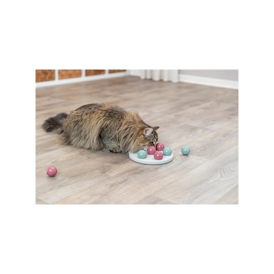 Trixie Cat Activity Solitaire